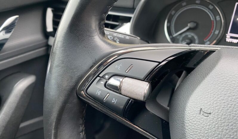 Škoda Scala 1.0TSi ČR! 1.maj.! Car Play full