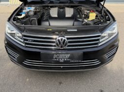Volkswagen Touareg 3.0TDi 193kW R-Line! ČR! 1.maj full