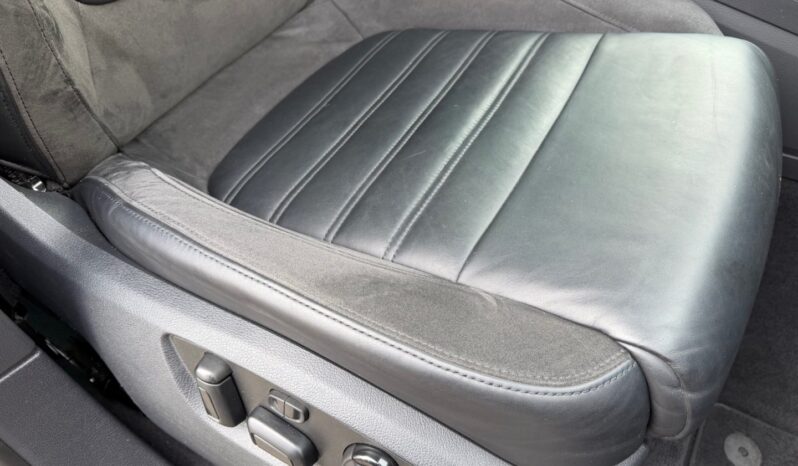 Volkswagen Touareg 3.0TDi 193kW R-Line! ČR! 1.maj full