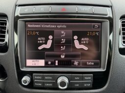 Volkswagen Touareg 3.0TDi 193kW R-Line! ČR! 1.maj full