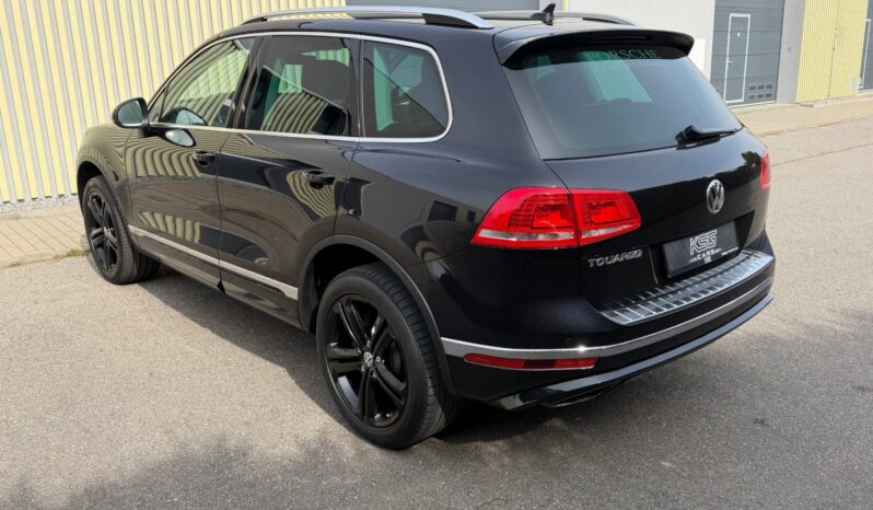 Volkswagen Touareg 3.0TDi 193kW R-Line! ČR! 1.maj full