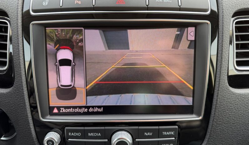Volkswagen Touareg 3.0TDi 193kW R-Line! ČR! 1.maj full
