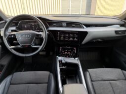 Audi e-tron 55 300kW! Quattro! S-Line! ČR! full