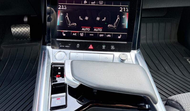 Audi e-tron 55 300kW! Quattro! S-Line! ČR! full