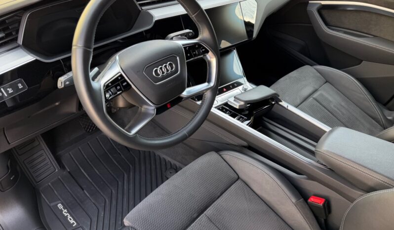 Audi e-tron 55 300kW! Quattro! S-Line! ČR! full