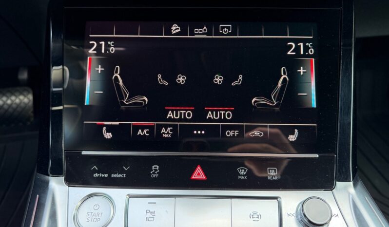 Audi e-tron 55 300kW! Quattro! S-Line! ČR! full