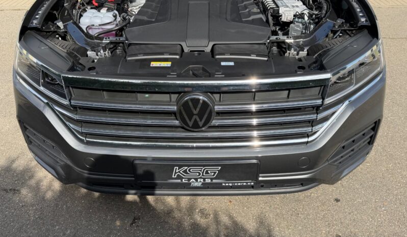 Volkswagen Touareg 3.0TDi 210kW! ČR! NOVÝ VŮZ full