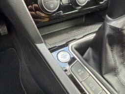 Volkswagen Passat Com. 2.0TDi 110kW! Full LED full