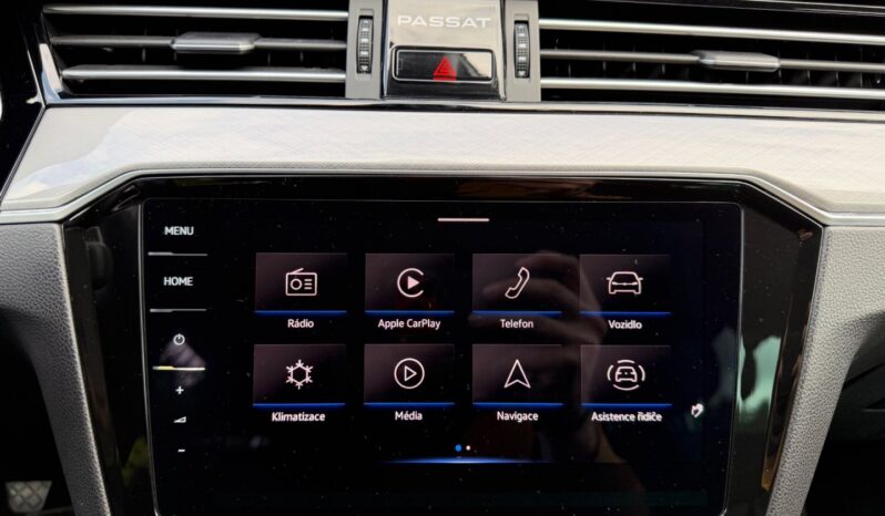 Volkswagen Passat Com. 2.0TDi 110kW! Full LED full