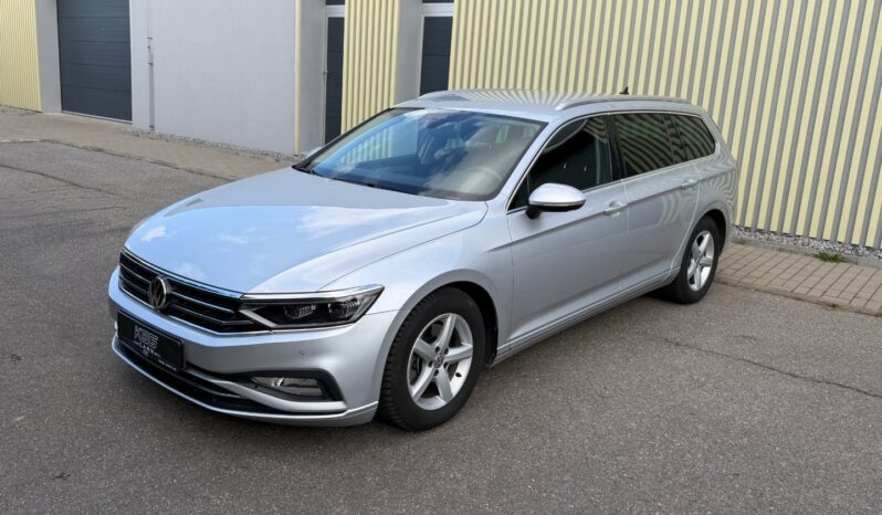 Volkswagen Passat Com. 2.0TDi 110kW! Full LED full