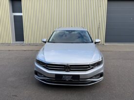 Volkswagen Passat Com. 2.0TDi 110kW! Full LED
