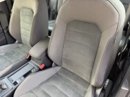 Volkswagen Golf Com. 1.6TDi Highline! ČR!1.maj full