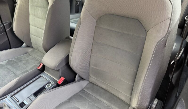 Volkswagen Golf Com. 1.6TDi Highline! ČR!1.maj full