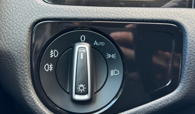 Volkswagen Golf Com. 1.6TDi Highline! ČR!1.maj full