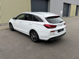 Hyundai i30 Com. 1.6CRDi ČR! 1.maj.! STYLE full