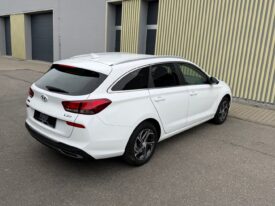 Hyundai i30 Com. 1.6CRDi ČR! 1.maj.! STYLE