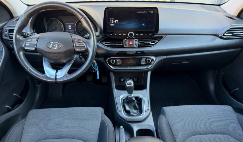 Hyundai i30 Com. 1.6CRDi ČR! 1.maj.! STYLE full