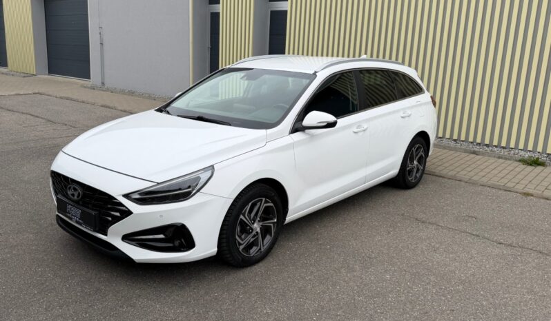 Hyundai i30 Com. 1.6CRDi ČR! 1.maj.! STYLE full