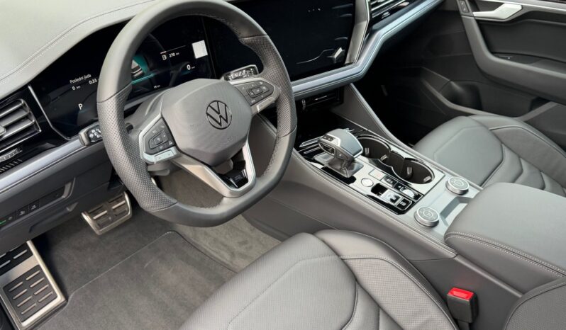 Volkswagen Touareg 3.0TDi R-Line! ČR! NOVÝ VŮZ full