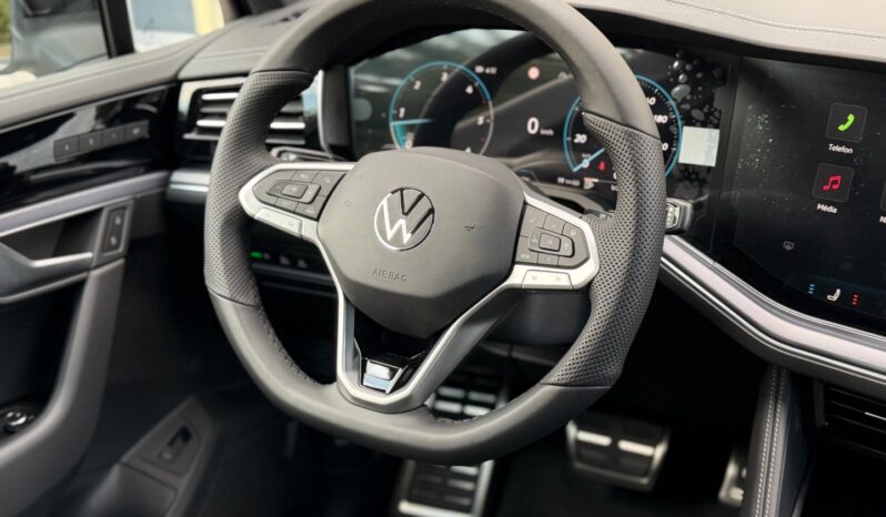 Volkswagen Touareg 3.0TDi R-Line! ČR! NOVÝ VŮZ full