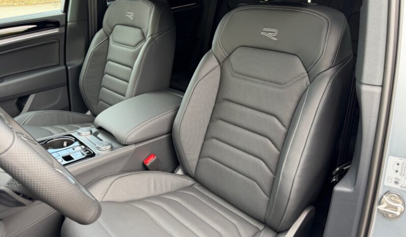 Volkswagen Touareg 3.0TDi R-Line! ČR! NOVÝ VŮZ full