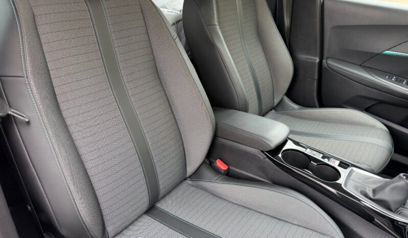 Peugeot 2008 1.5HDi 81kW ČR! 1.maj. ALLURE full