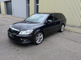 Škoda Octavia Com. RS 2.0TDi 125kW DSG! TOP