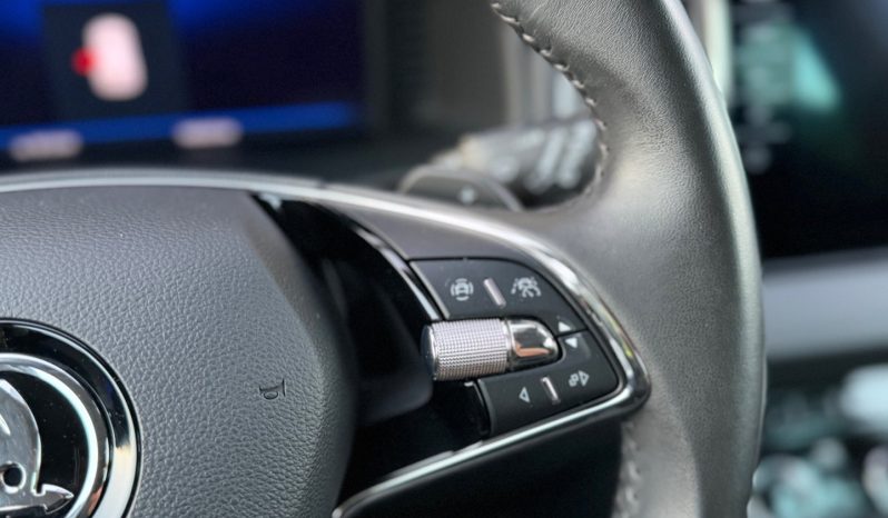 Škoda Karoq 2.0TDi 110kW 4×4 DSG! TOUR full