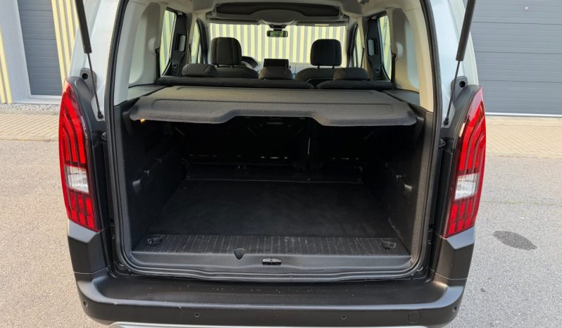 Peugeot Rifter 1.2PT 81kW ALLURE! Navigace! full