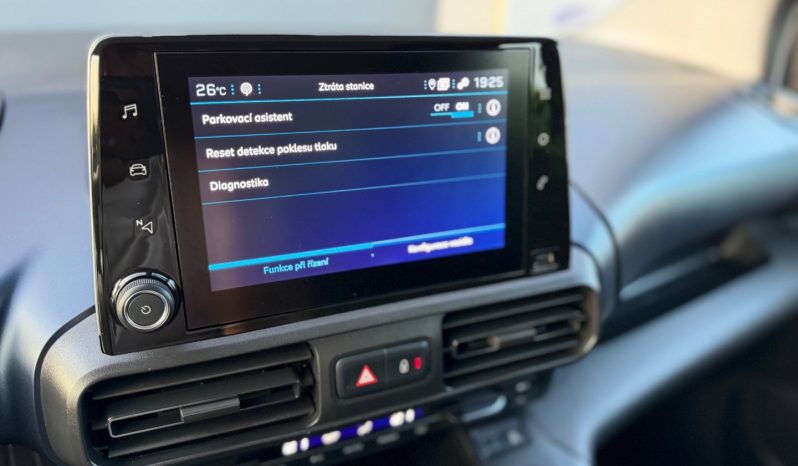Peugeot Rifter 1.2PT 81kW ALLURE! Navigace! full