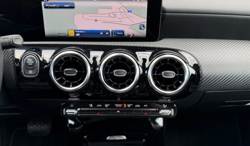 Mercedes-Benz CLA 180 SB Navi! 2 sady kol! full