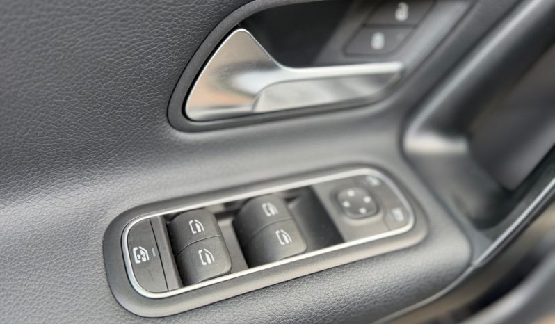 Mercedes-Benz CLA 180 SB Navi! 2 sady kol! full