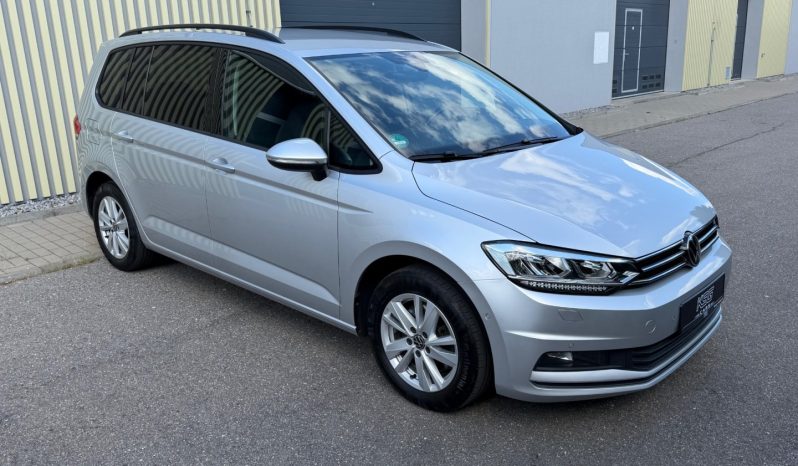 Volkswagen Touran 2.0TDi 110kW DSG! Tažné! Vyhř. full