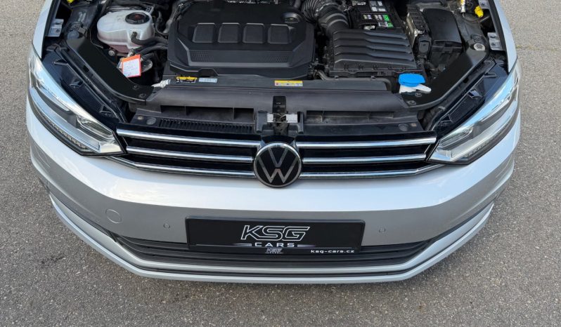 Volkswagen Touran 2.0TDi 110kW DSG! Tažné! Vyhř. full