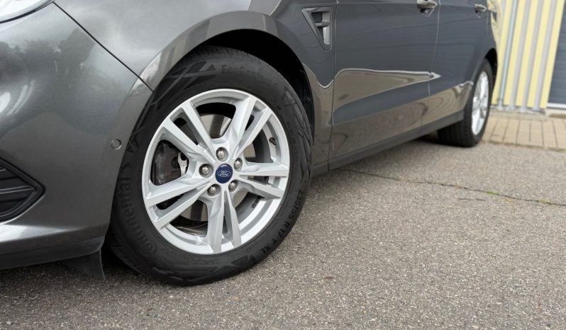 Ford S-MAX 2.0TDCi 140kW! 7 míst! WEBASTO full