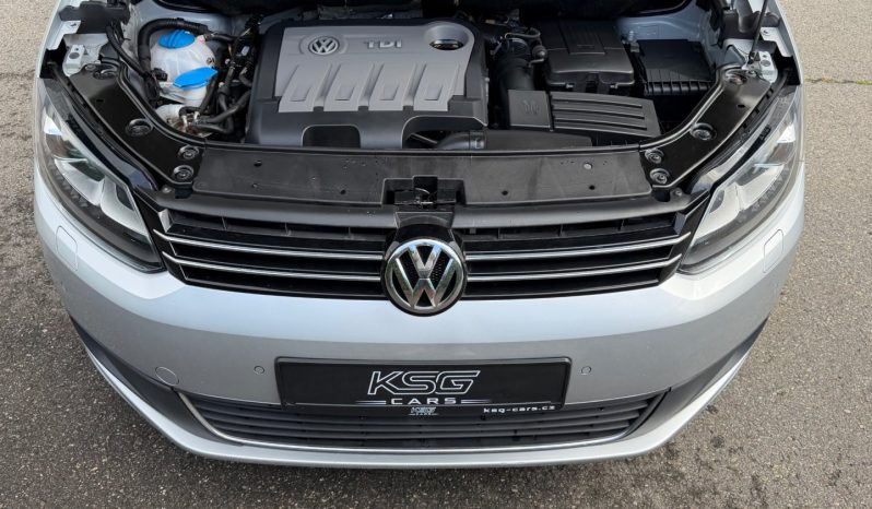 Volkswagen Touran 2.0TDi 103kW! ČR! Panorama!Xen full