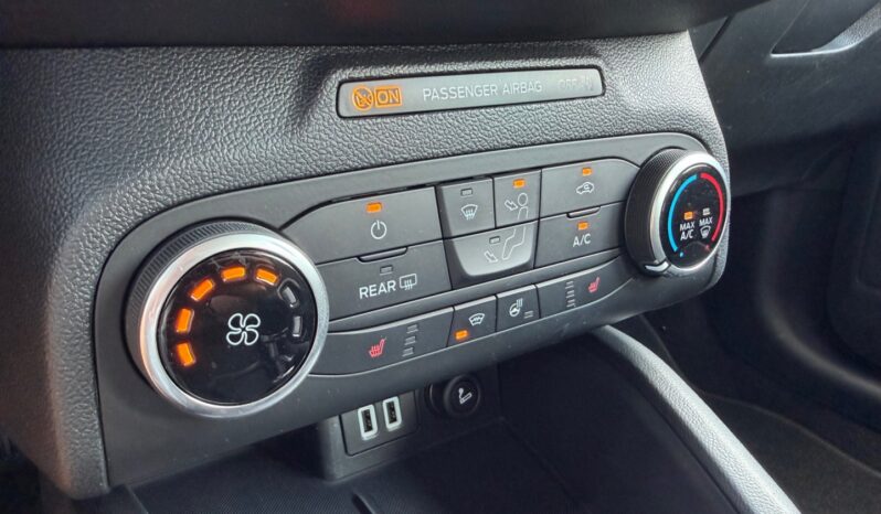 Ford Focus Com. 1.5TDCi 88kW Tažné! Navi! full