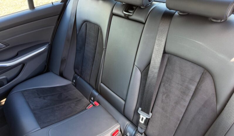 BMW Řada 3 320d x-Drive 140kW M-Sport! full
