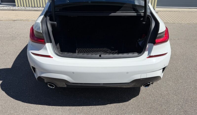 BMW Řada 3 320d x-Drive 140kW M-Sport! full