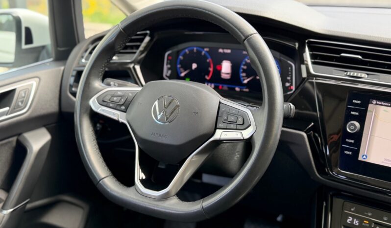 Volkswagen Touran 1.5TSi 110kW DSG R-line! full