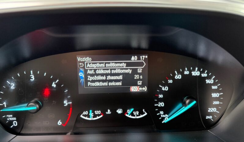 Ford Focus Com. 1.5TDCi 88kW TITANIUM! Ta full