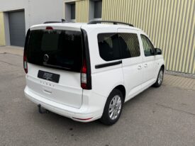 Volkswagen Caddy 1.5TSi LIFE Navi! Vyhř. okno!